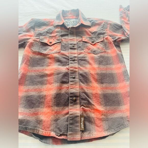 Wrangler Youth size Medium RETRO Premium long sleeve button up with snaps! NWOT - Picture 5 of 13